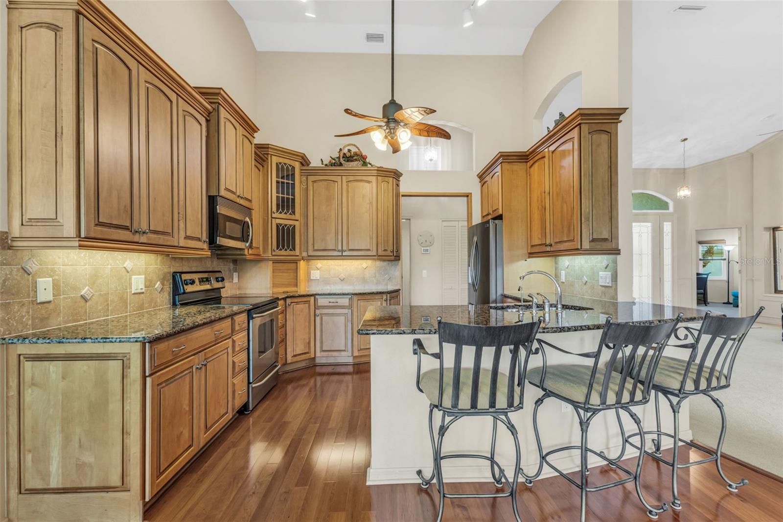 Image 5 of 70 For 14309 Bridgeview Lane