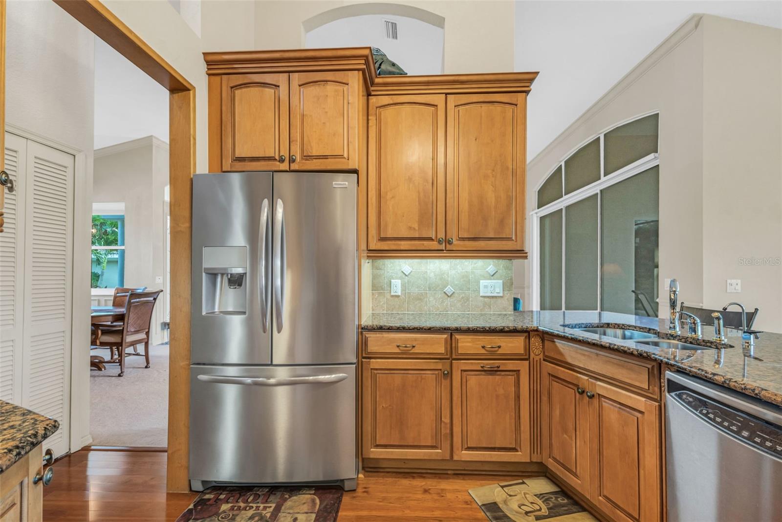 Image 9 of 70 For 14309 Bridgeview Lane