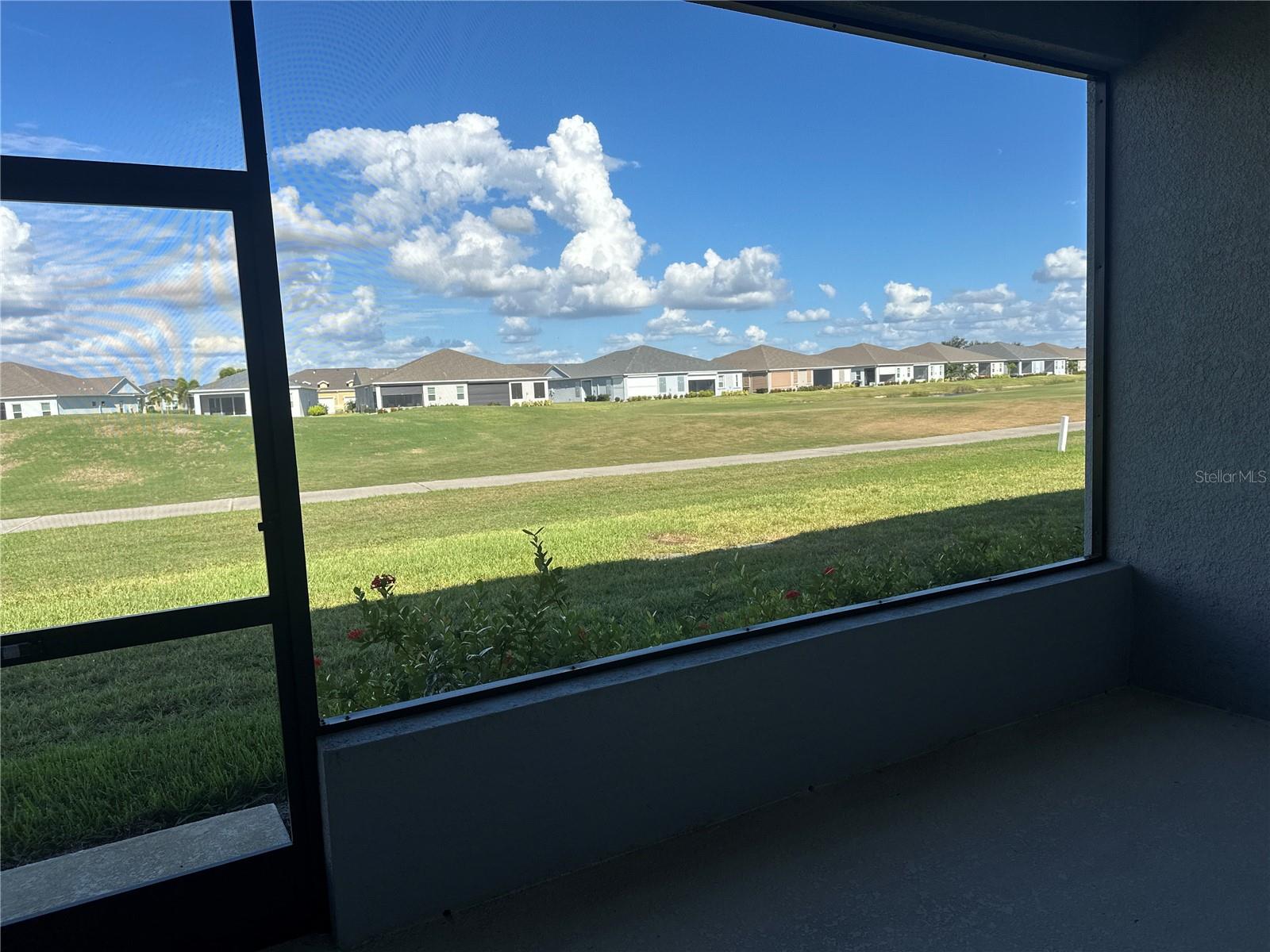 Image 15 of 22 For 24835 Buckingham Way