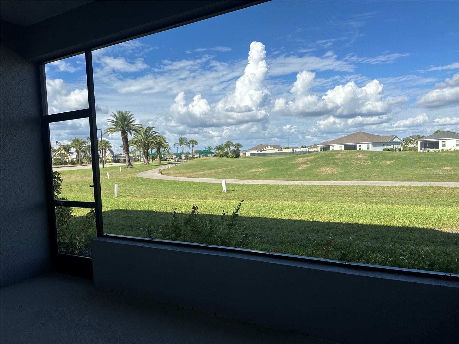 Image 16 of 22 For 24835 Buckingham Way