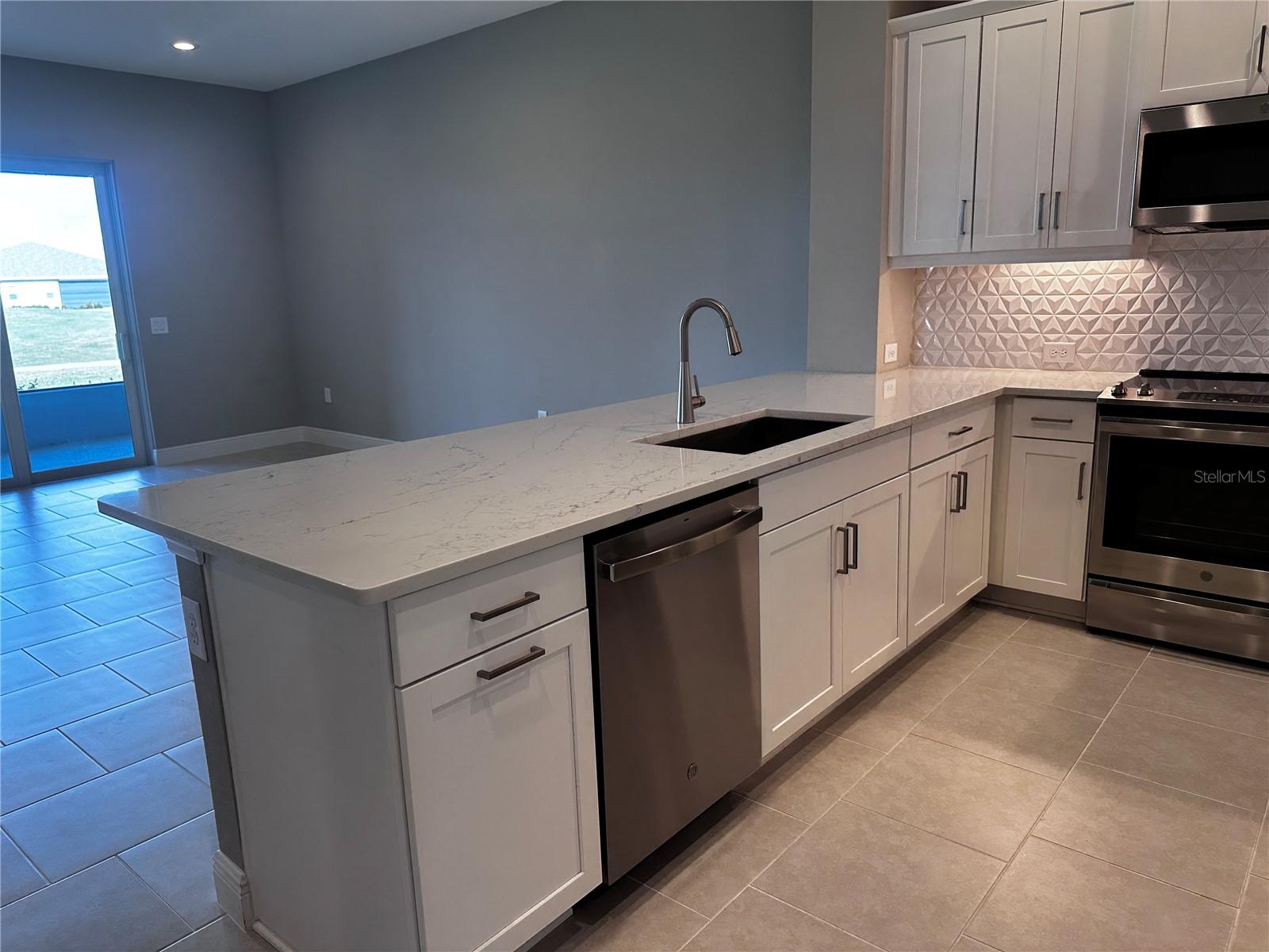 Image 2 of 22 For 24835 Buckingham Way