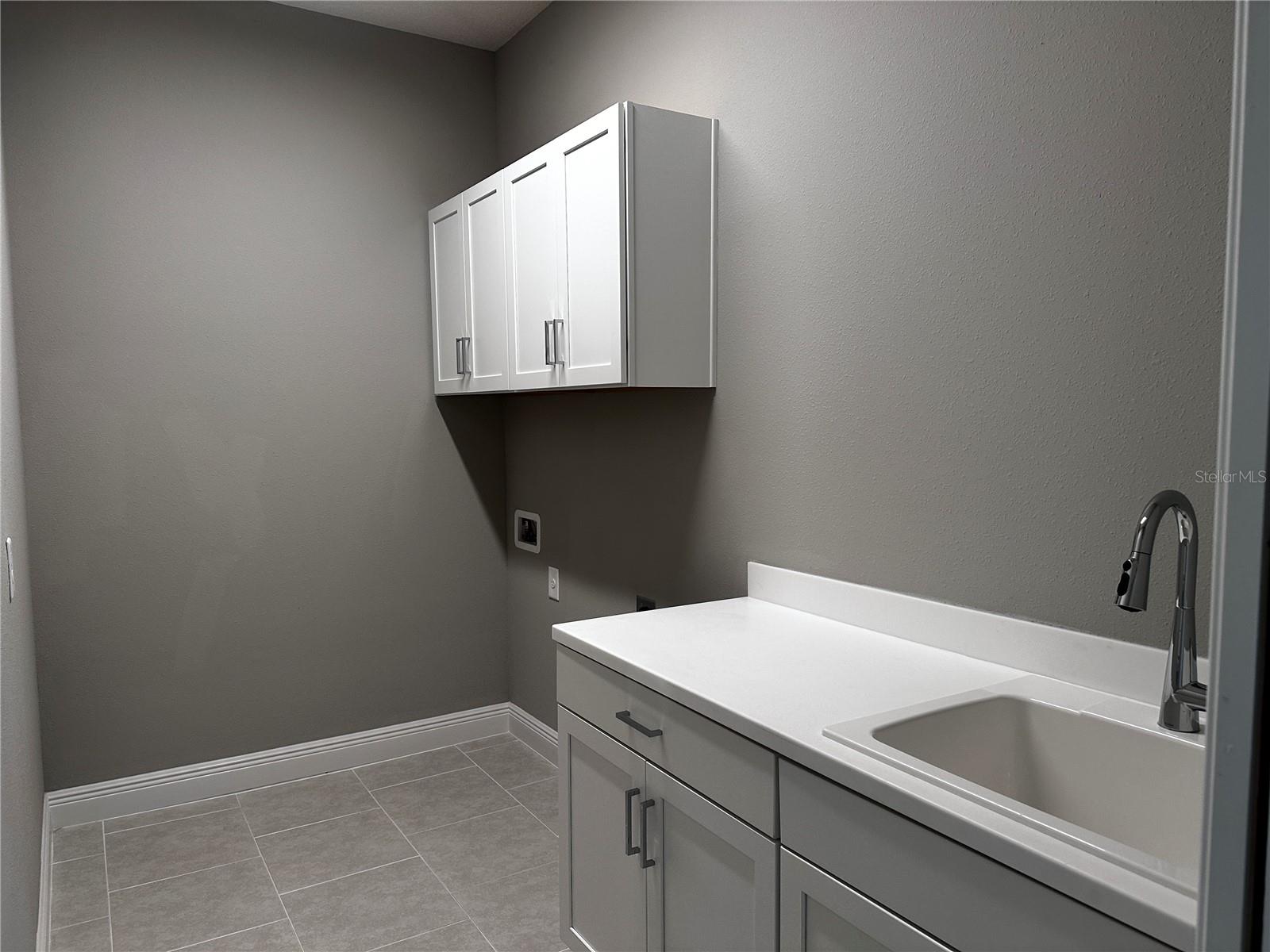 Image 8 of 22 For 24835 Buckingham Way