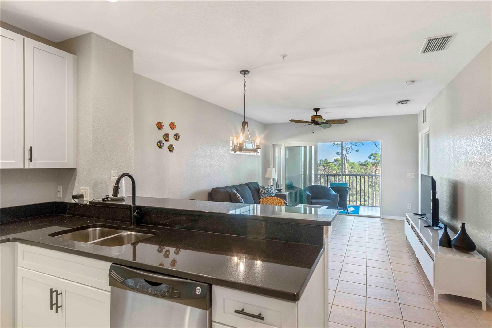Image 13 of 77 For 8409 Placida Road 405