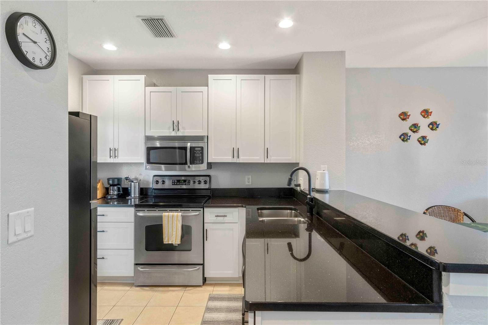 Image 28 of 77 For 8409 Placida Road 405