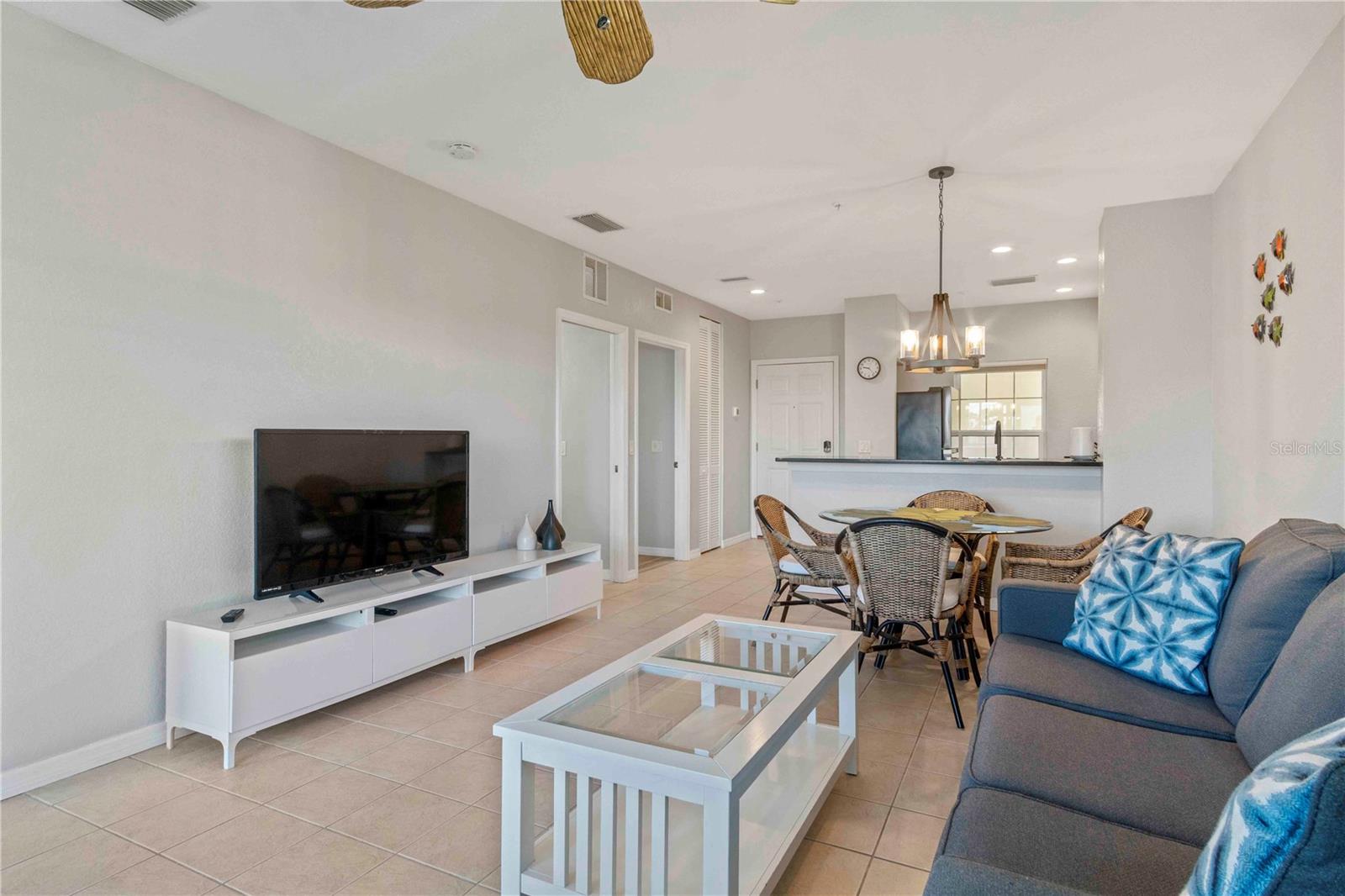 Image 33 of 77 For 8409 Placida Road 405