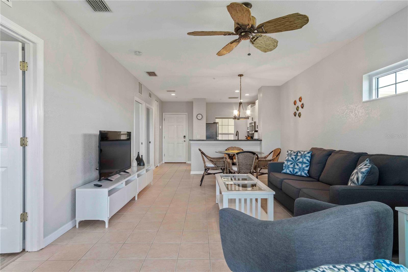 Image 34 of 77 For 8409 Placida Road 405