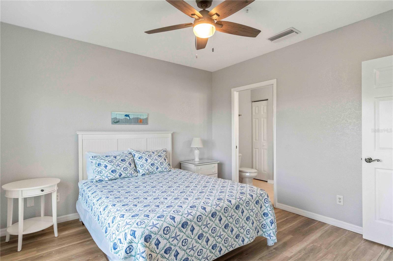 Image 36 of 77 For 8409 Placida Road 405