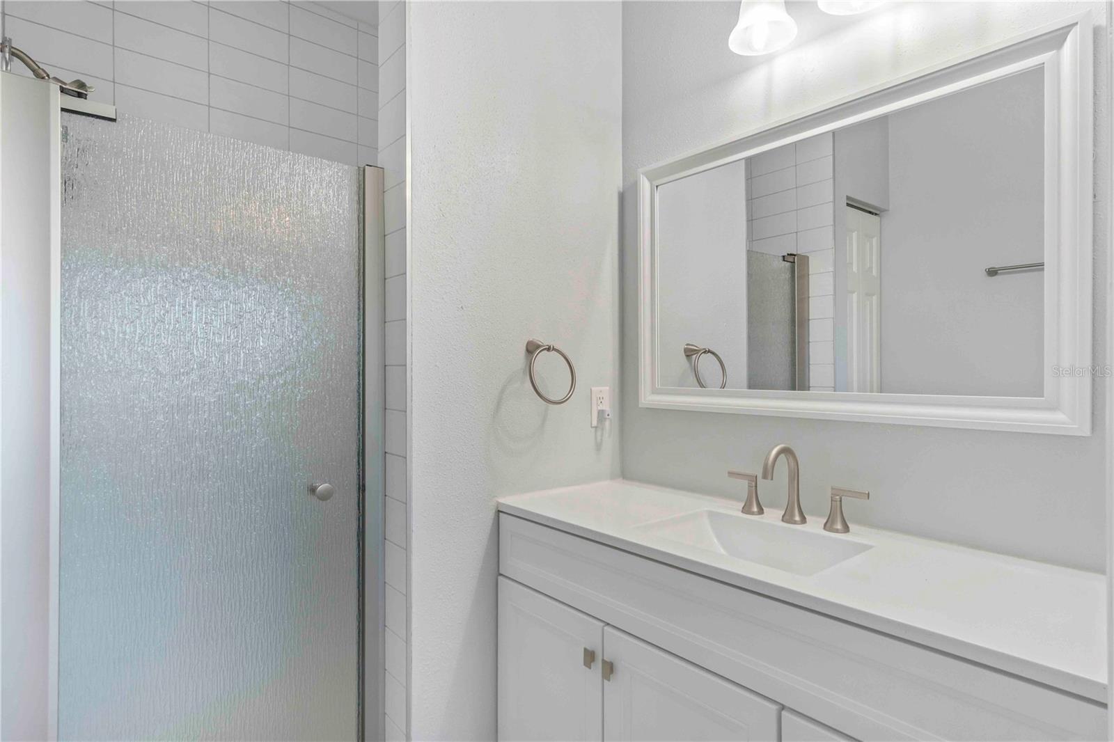 Image 39 of 77 For 8409 Placida Road 405