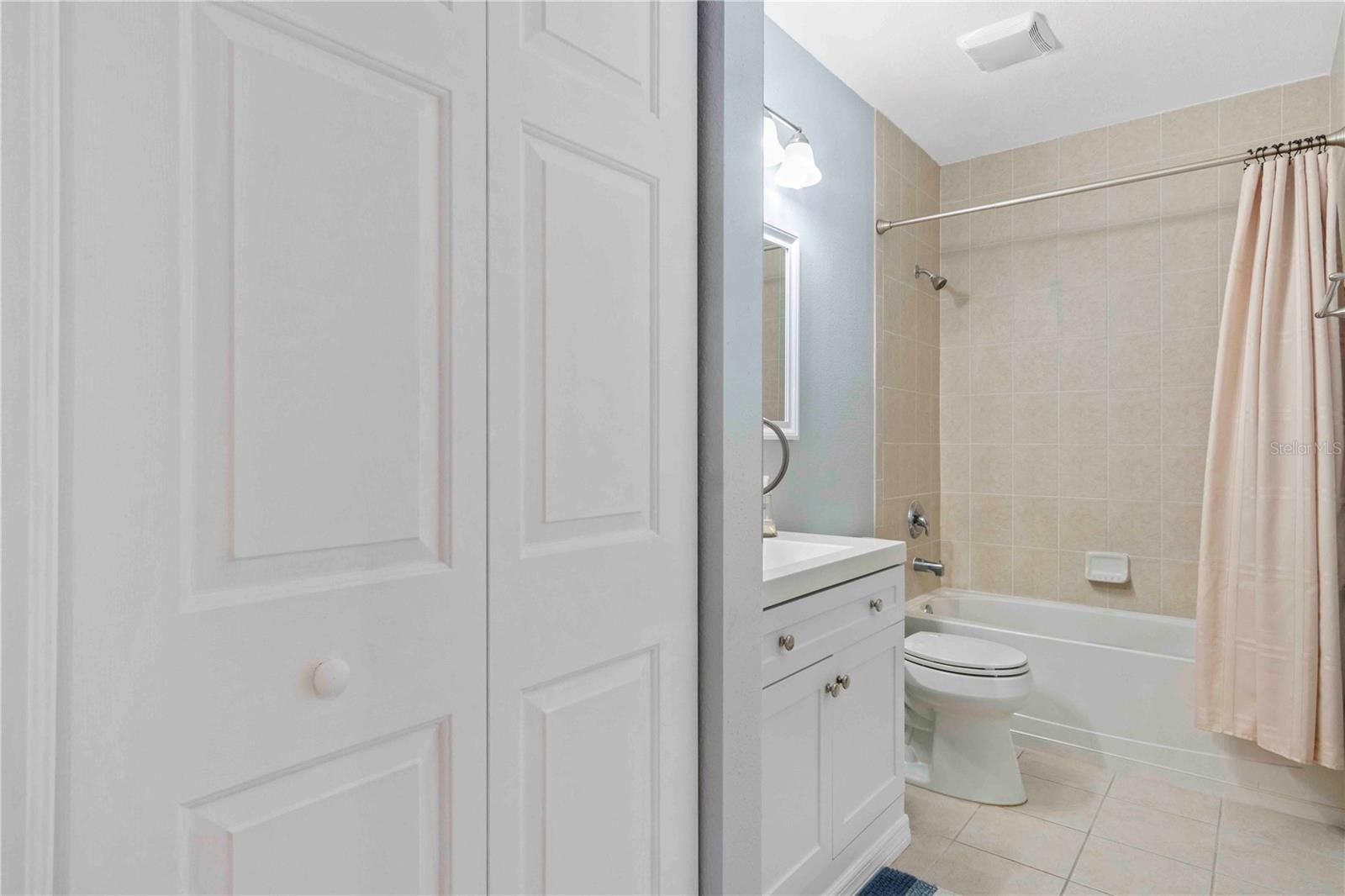 Image 48 of 77 For 8409 Placida Road 405
