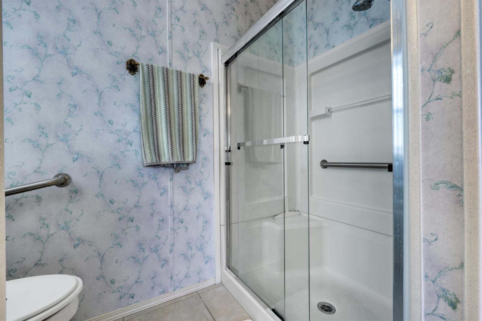 Image 29 of 100 For 2100 Kings Highway 920