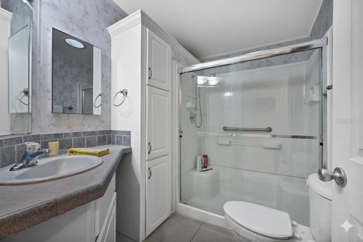 Image 35 of 100 For 2100 Kings Highway 920