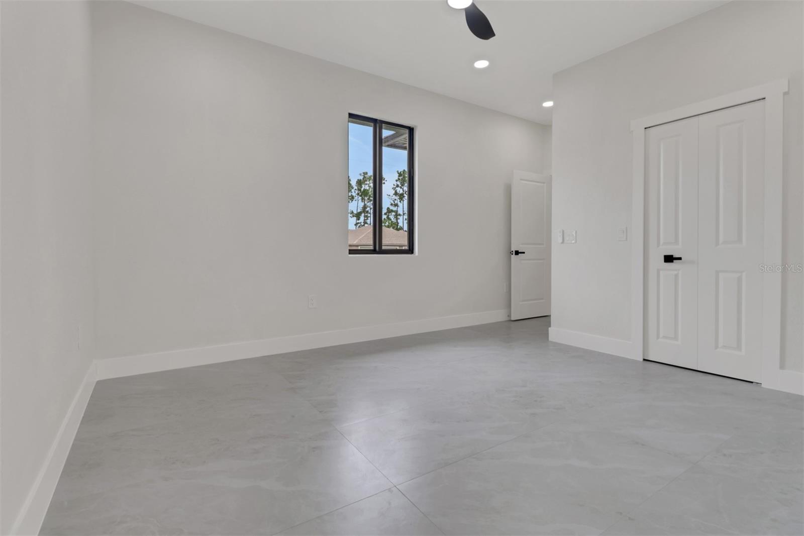 Image 12 of 37 For 4501-4503 15th Street Sw