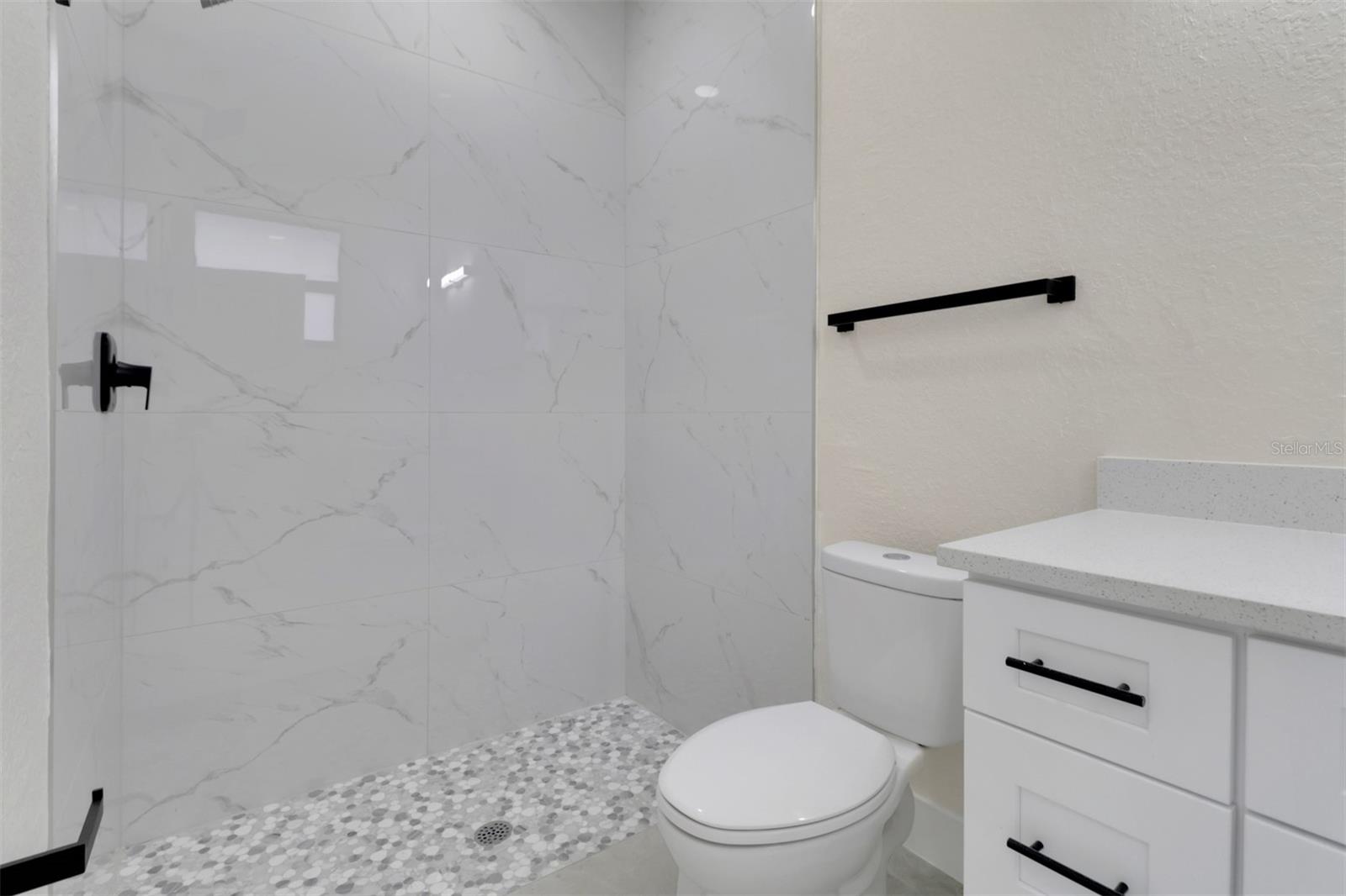 Image 14 of 37 For 4501-4503 15th Street Sw