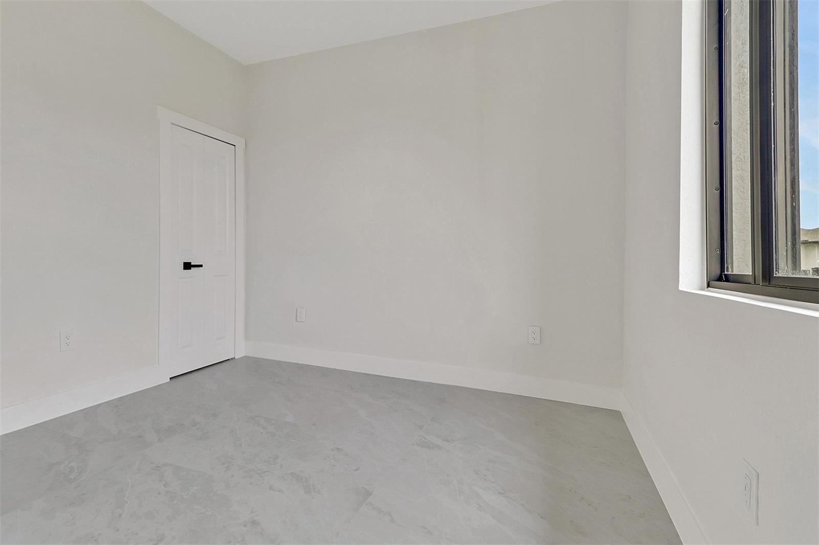 Image 16 of 37 For 4501-4503 15th Street Sw