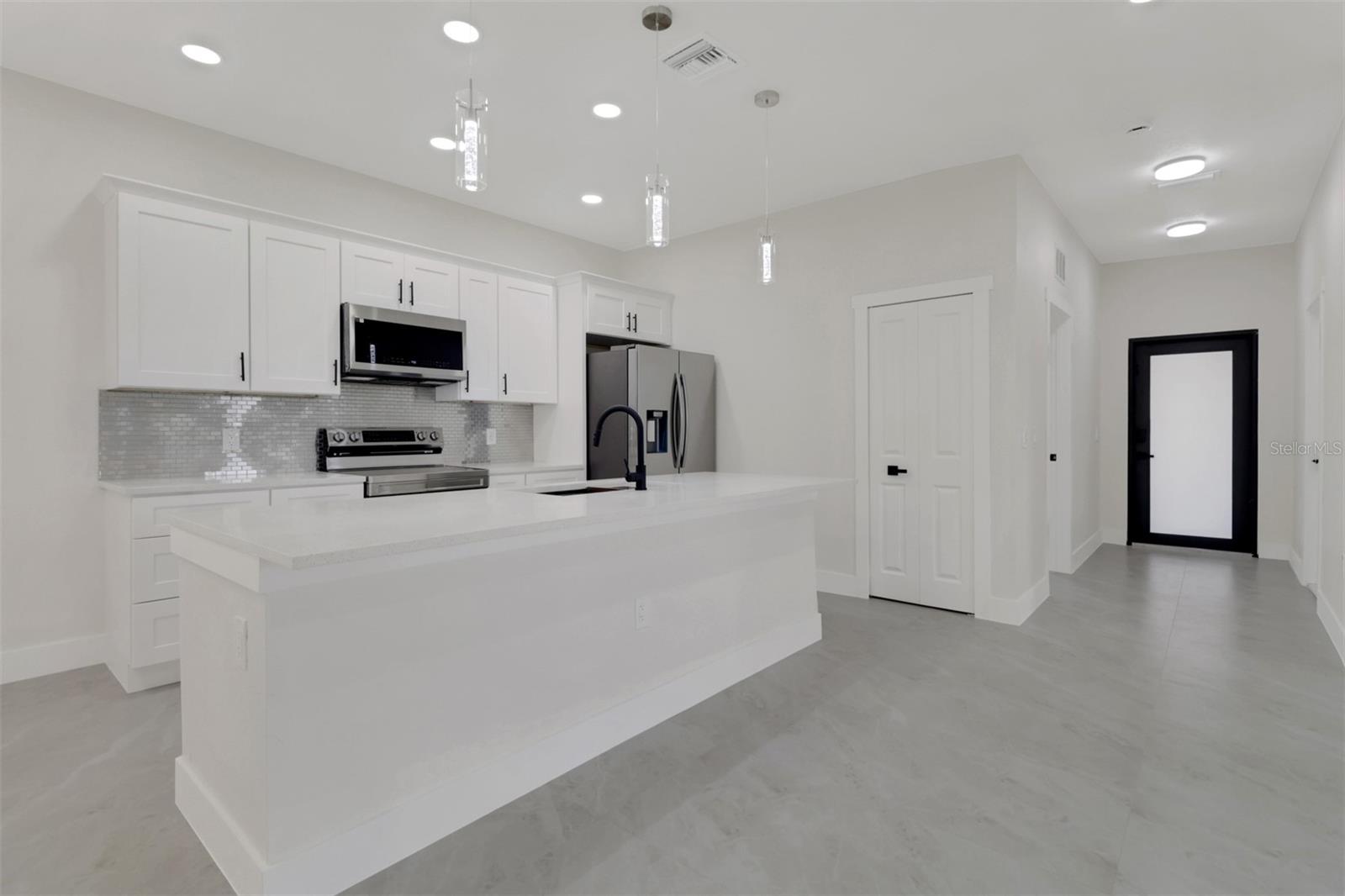 Image 25 of 37 For 4501-4503 15th Street Sw