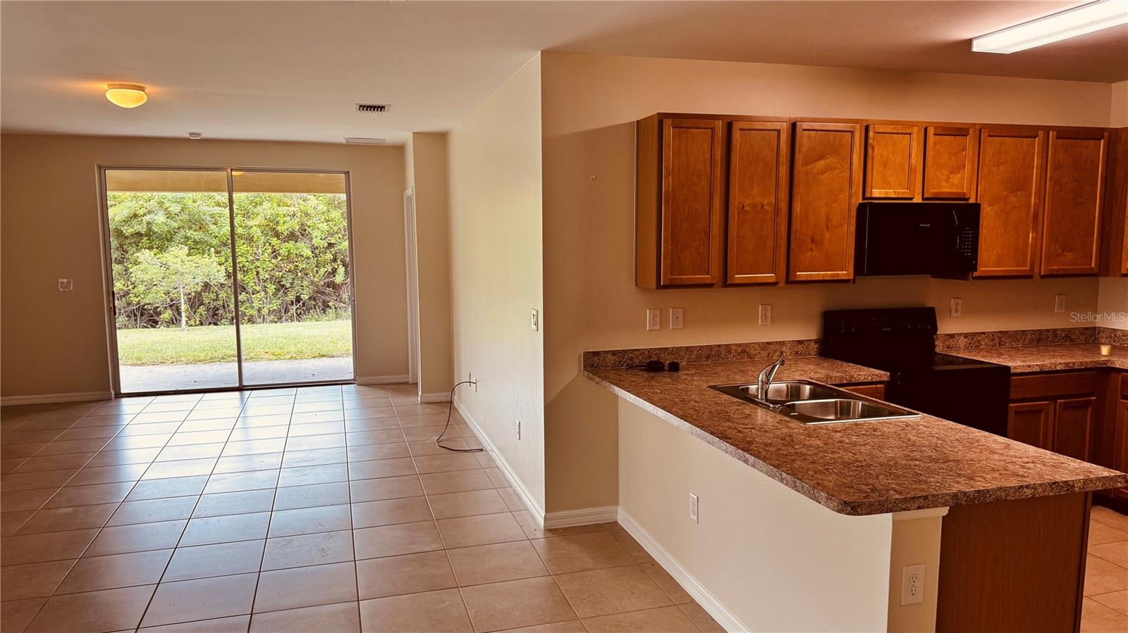 Image 16 of 18 For 7633 Lenox Circle