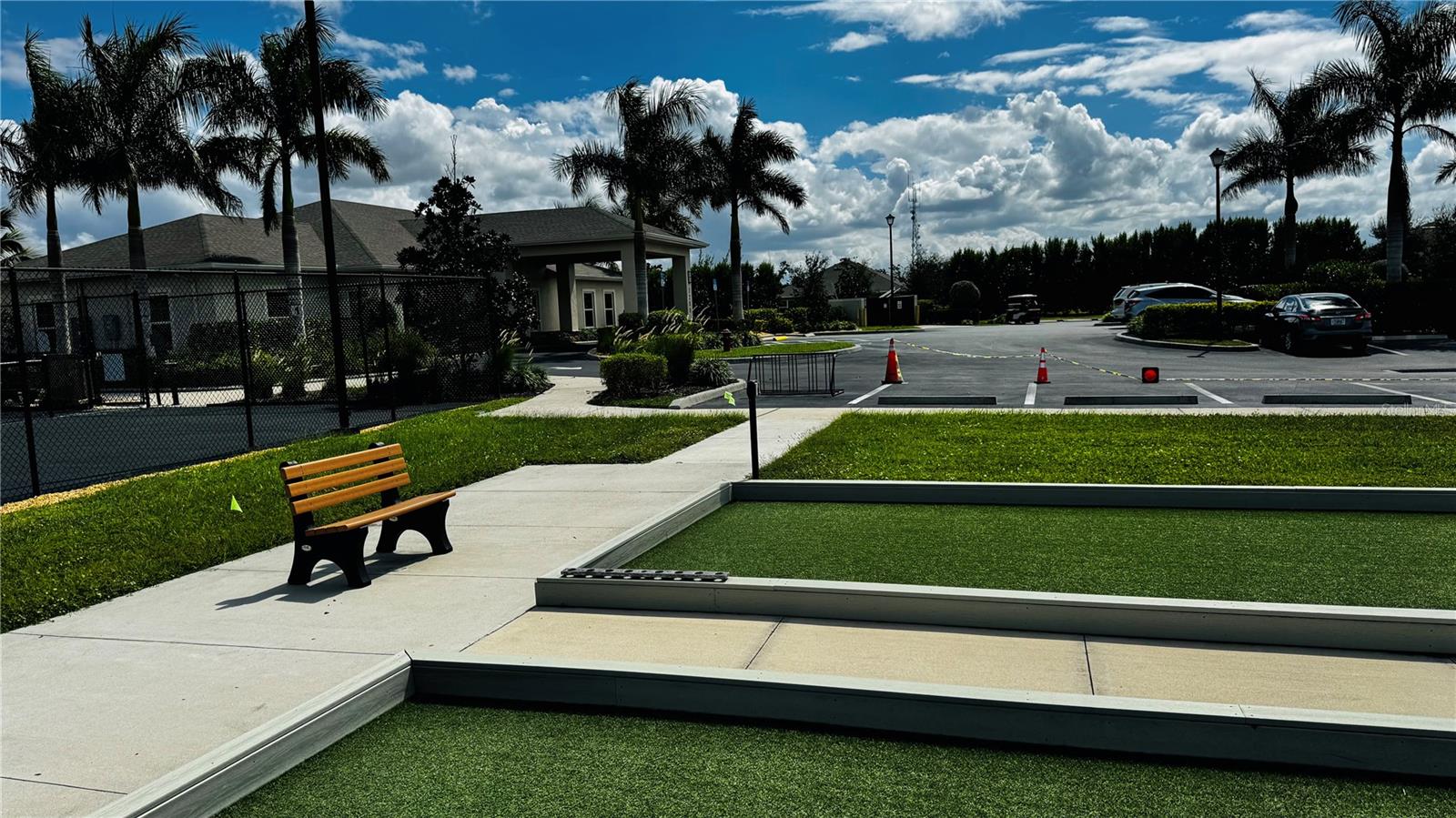 Image 4 of 18 For 7633 Lenox Circle