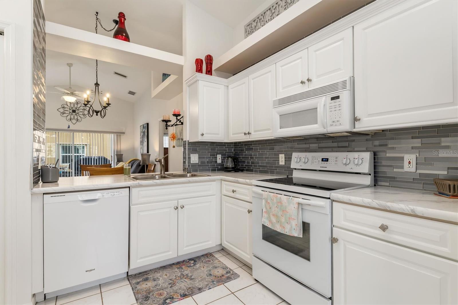 Image 12 of 42 For 24167 Buckingham Way