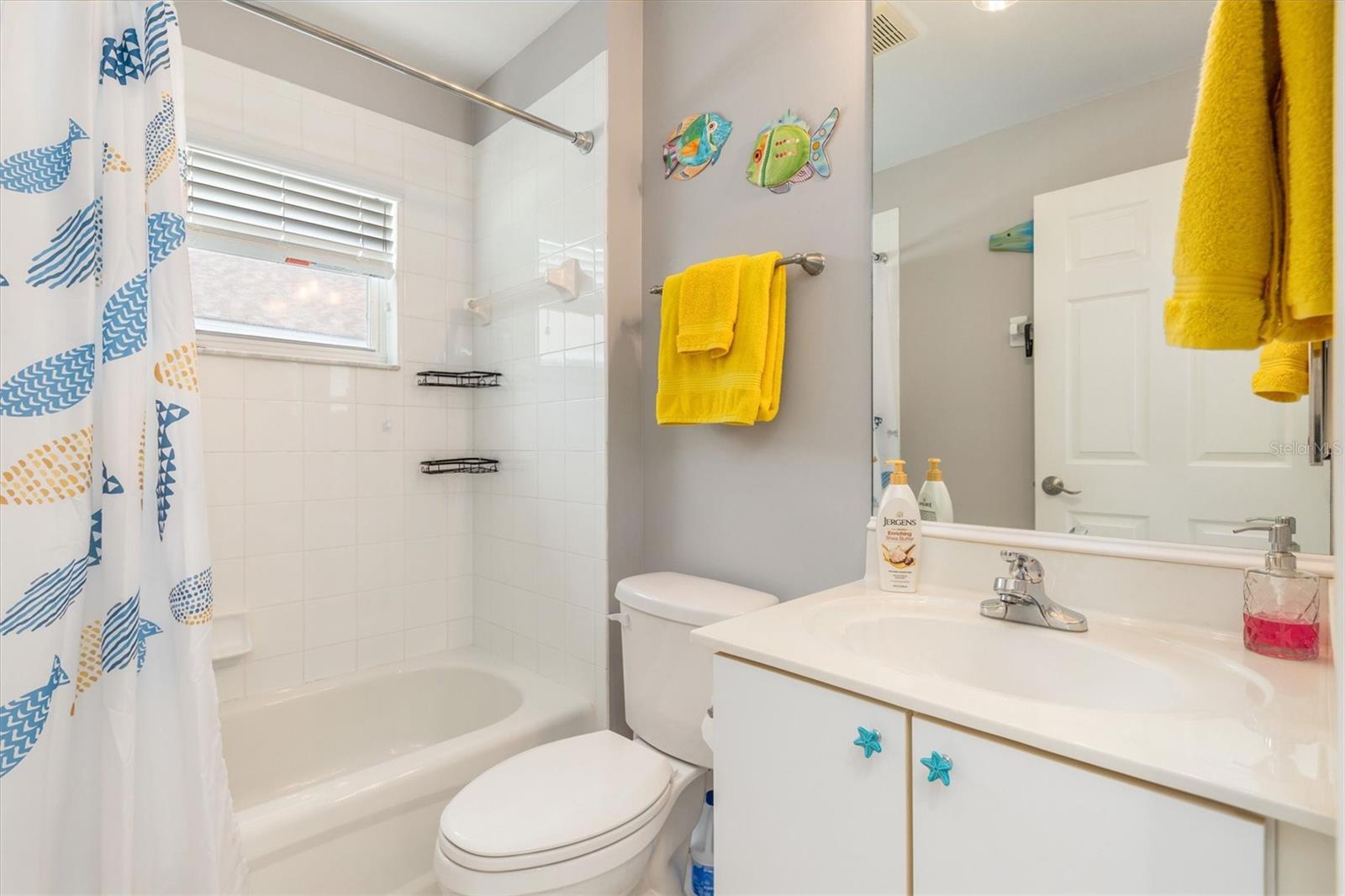 Image 16 of 42 For 24167 Buckingham Way