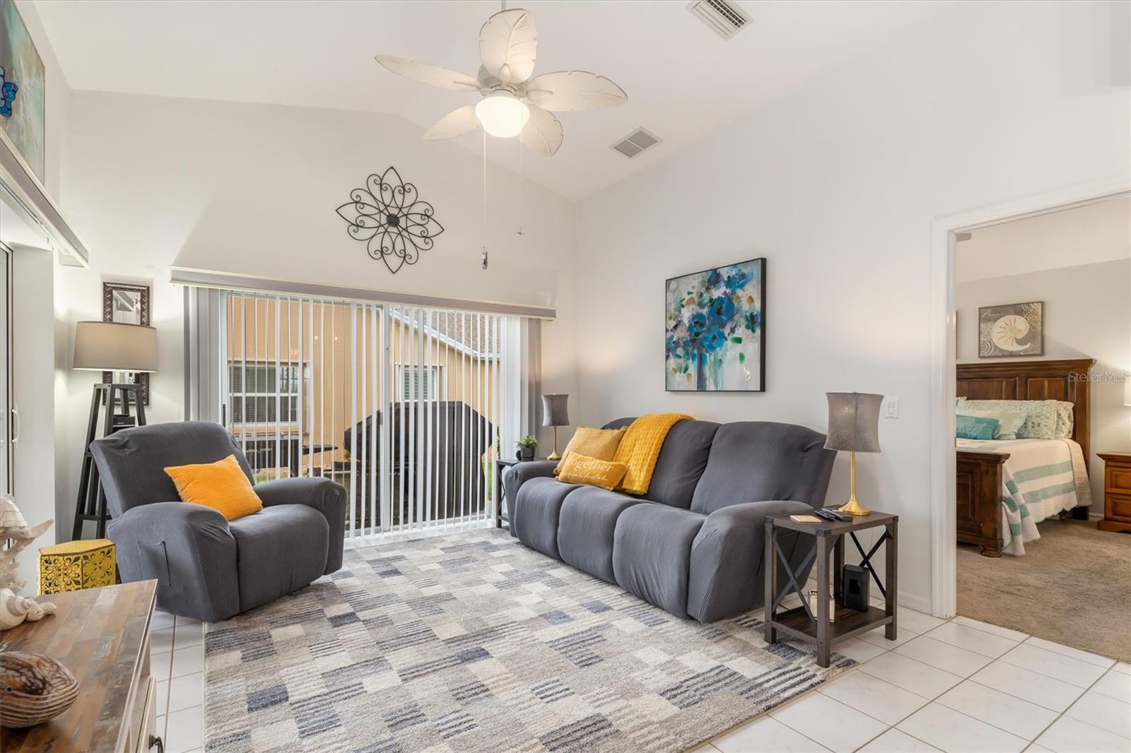 Image 5 of 42 For 24167 Buckingham Way