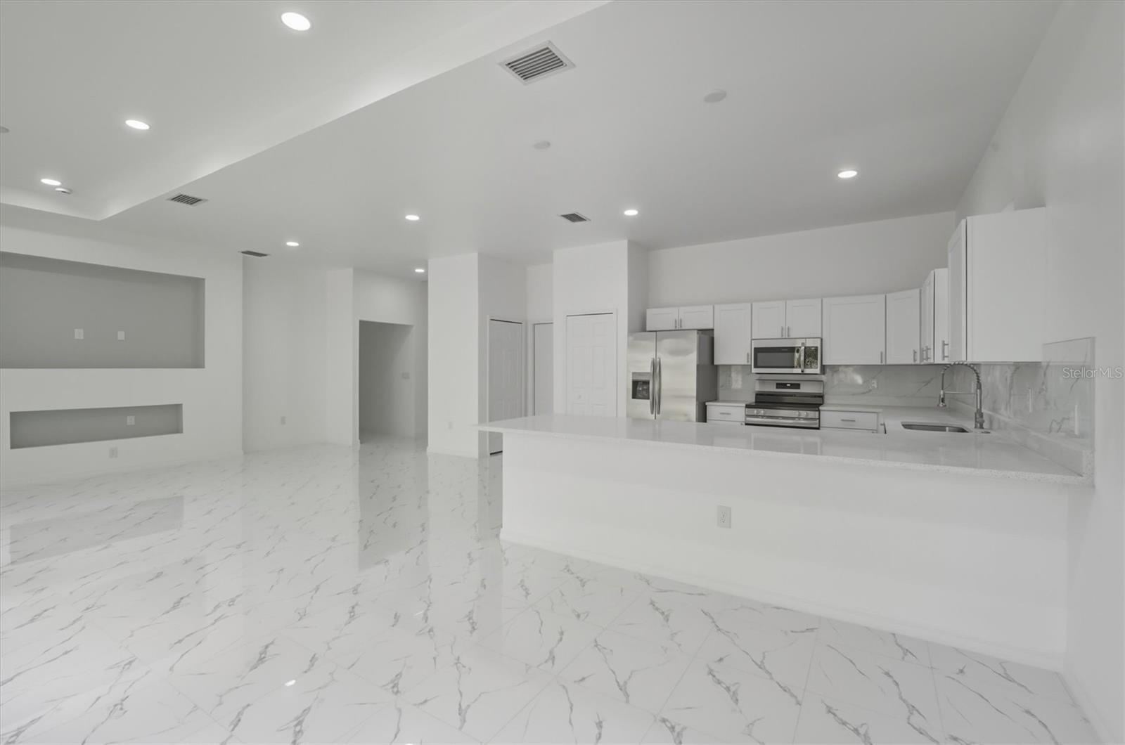 Image 15 of 61 For 26248 Eager Road