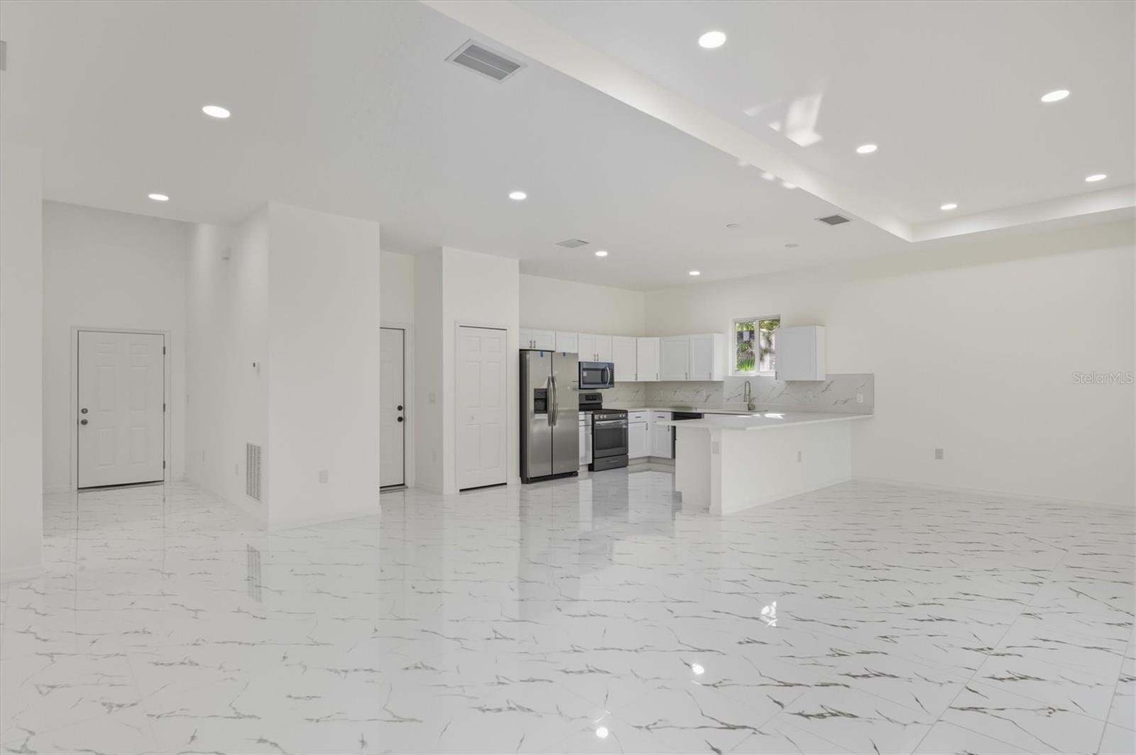 Image 17 of 61 For 26248 Eager Road