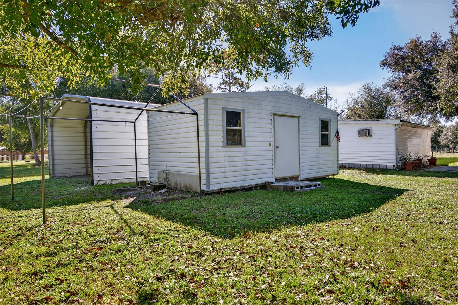 Image 17 of 26 For 5504 Swaying Palm Drive