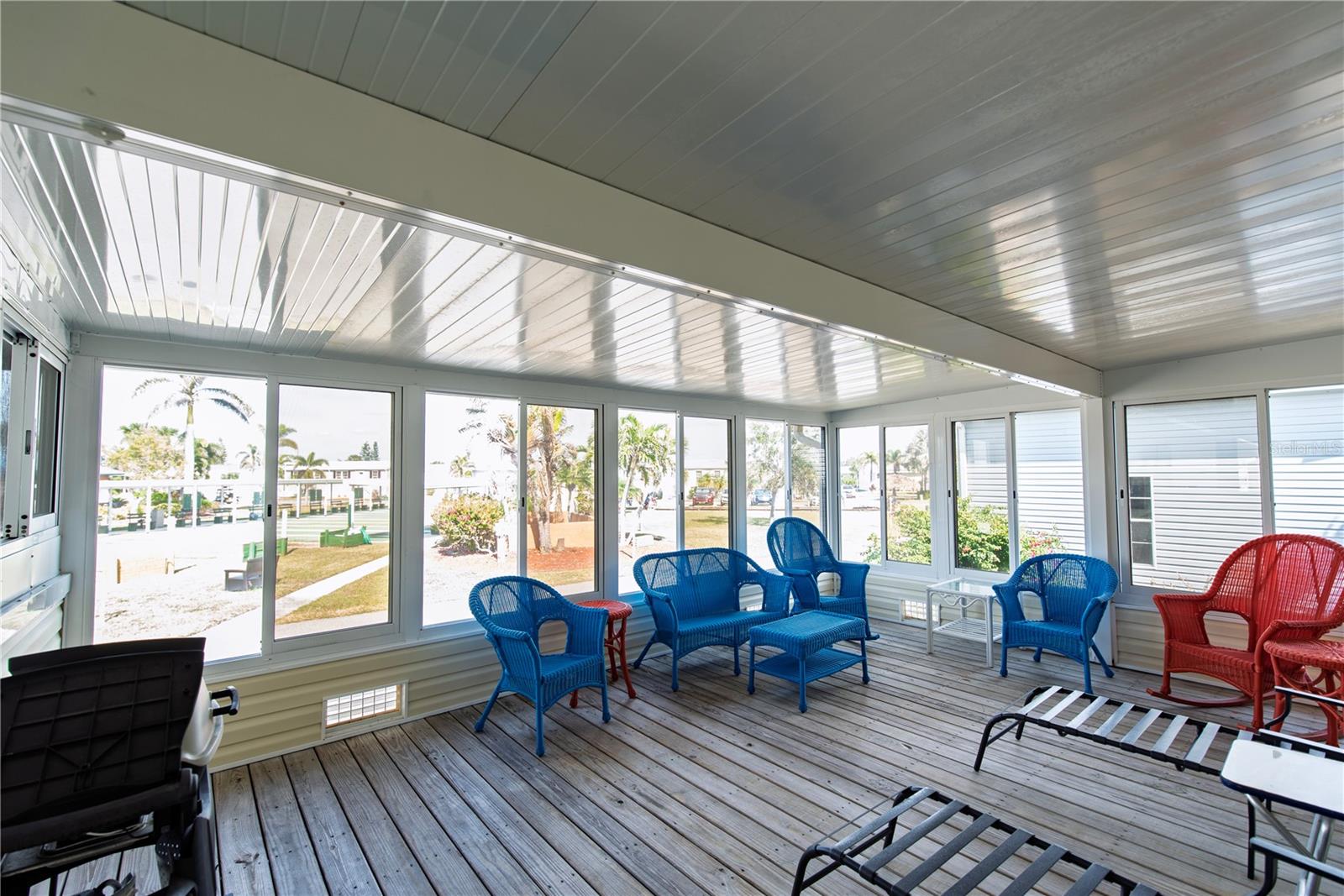 Image 14 of 31 For 36 Emden Circle