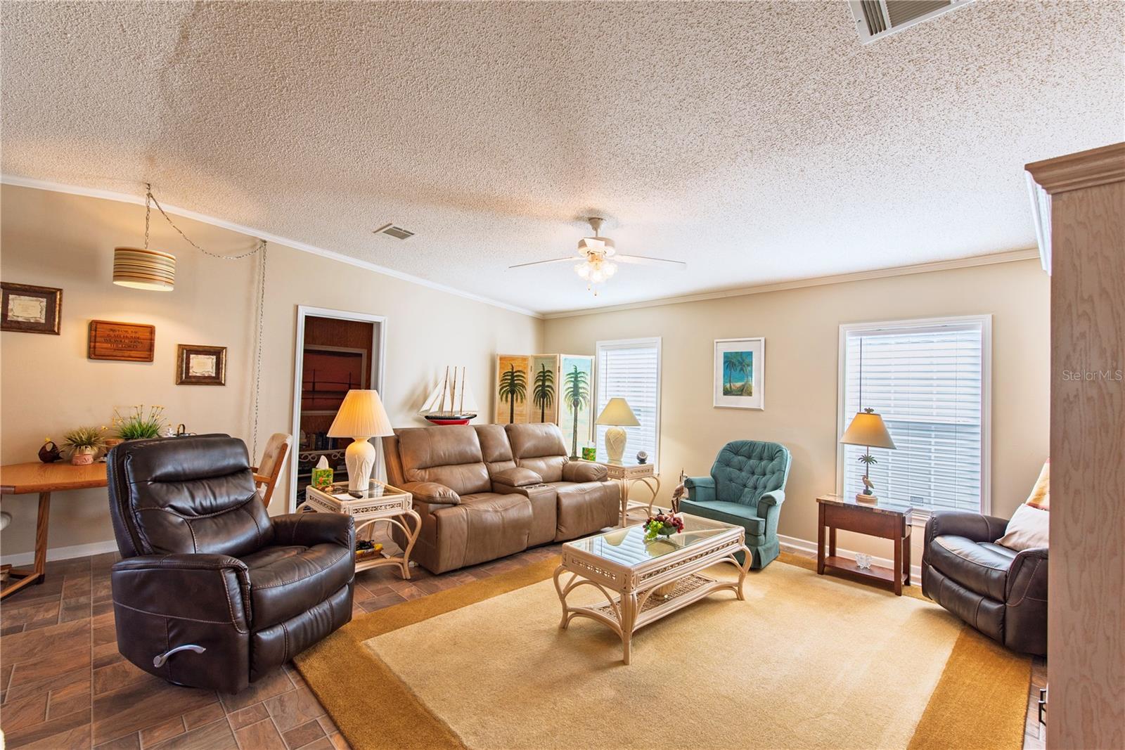 Image 17 of 31 For 36 Emden Circle