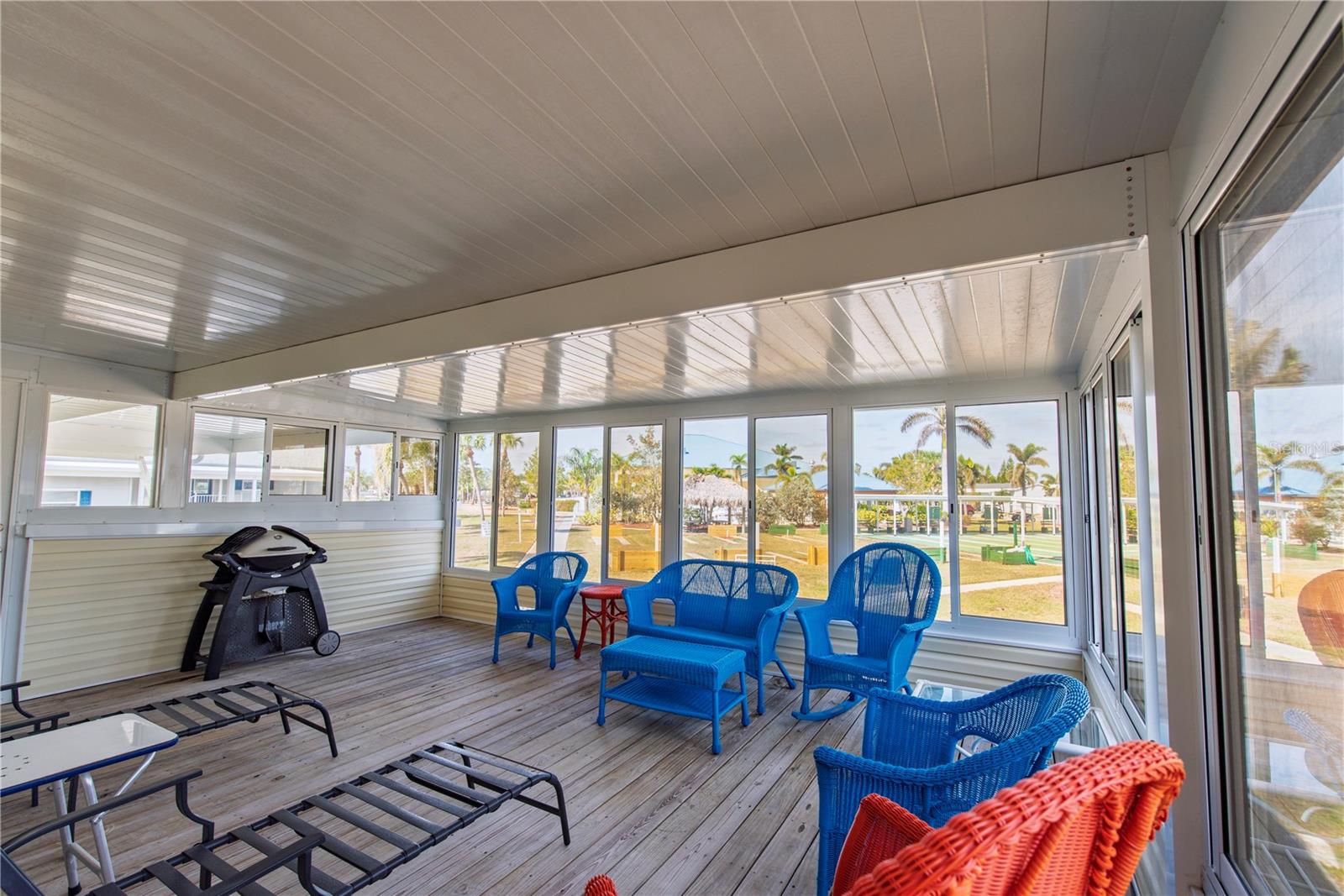 Image 4 of 31 For 36 Emden Circle