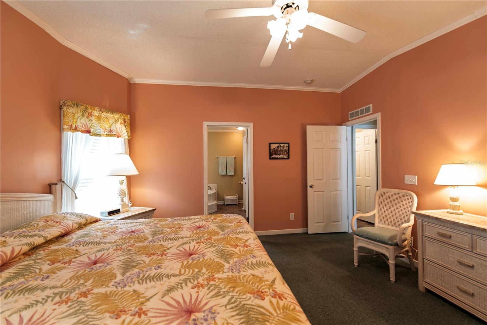 Image 9 of 31 For 36 Emden Circle