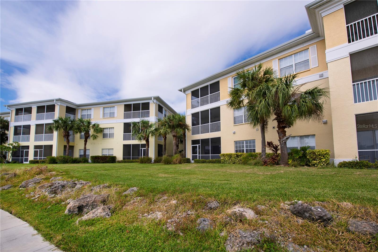 Image 46 of 79 For 19345 Water Oak Drive 208