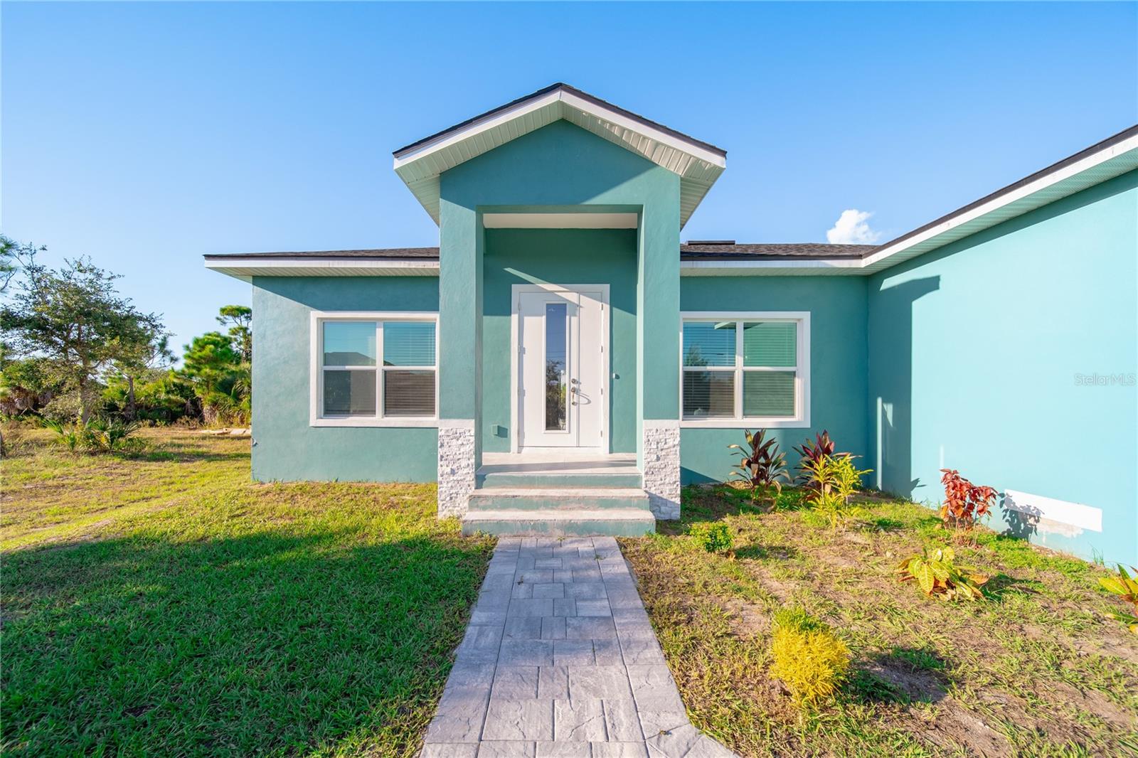 Image 25 of 35 For 15473 Lakeland Circle