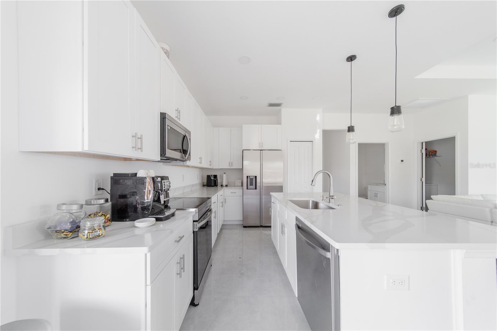 Image 4 of 35 For 15473 Lakeland Circle