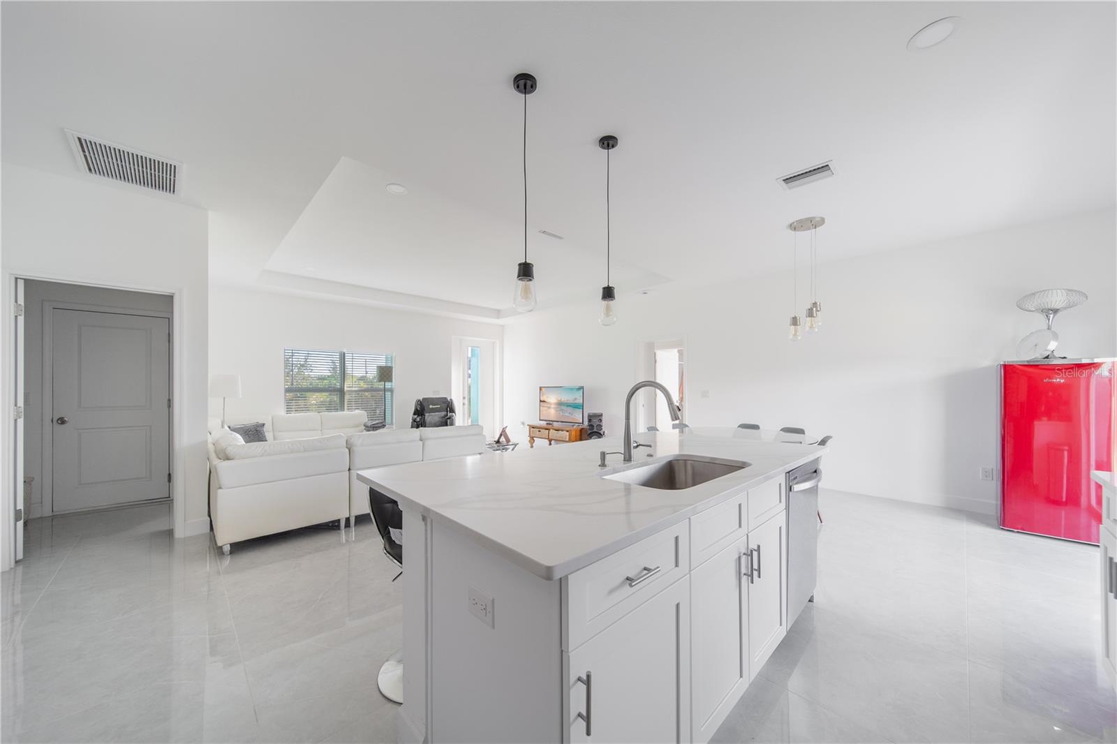 Image 6 of 35 For 15473 Lakeland Circle