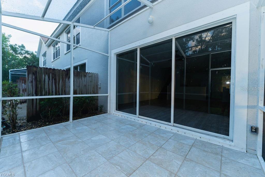 Image 11 of 48 For 8350 Village Edge Circle 4