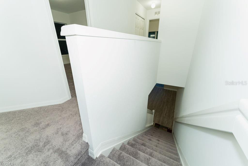 Image 27 of 48 For 8350 Village Edge Circle 4