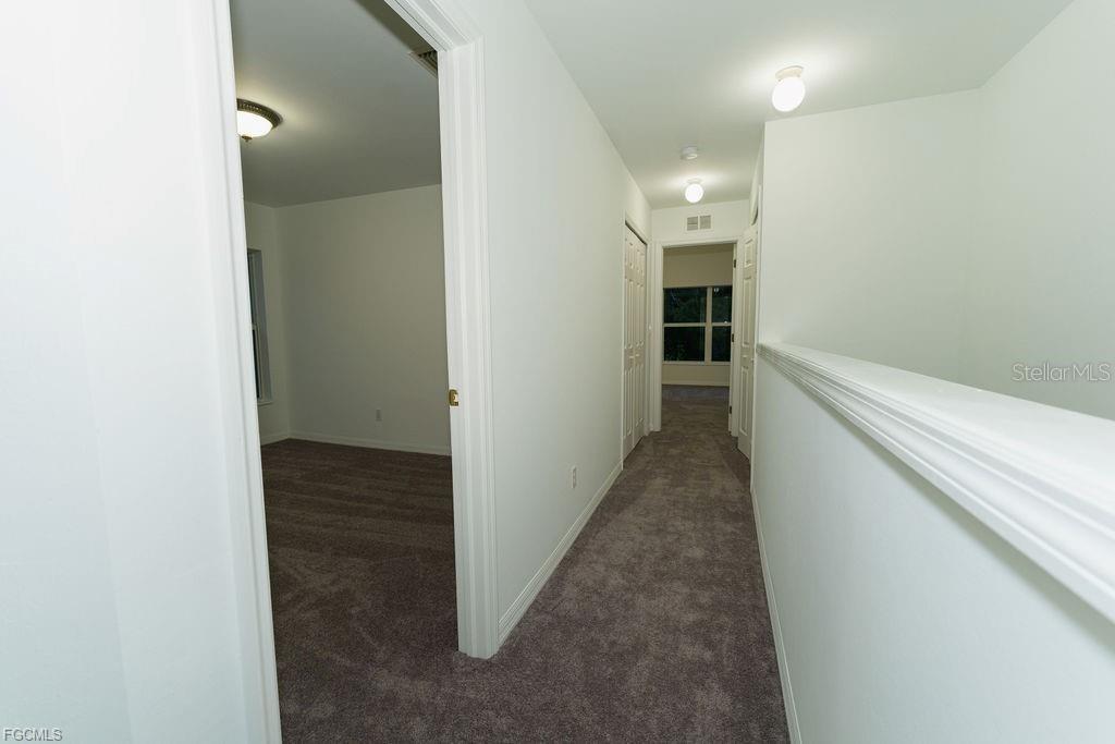 Image 29 of 48 For 8350 Village Edge Circle 4