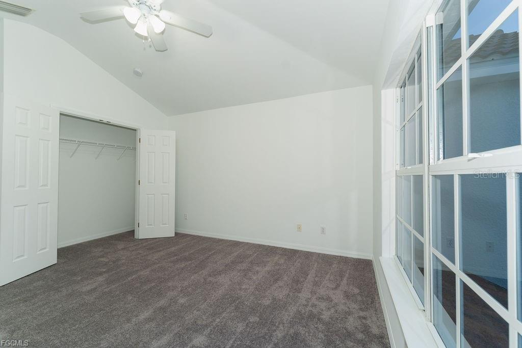 Image 31 of 48 For 8350 Village Edge Circle 4