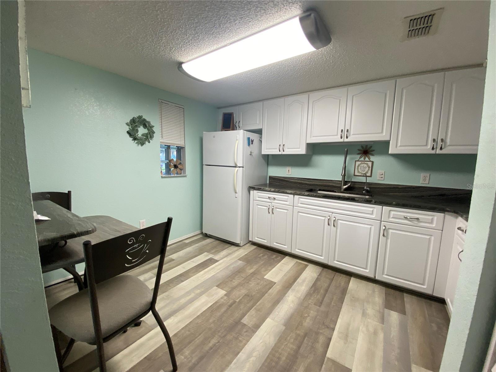 Image 4 of 17 For 1051 Forrest Nelson Boulevard 101