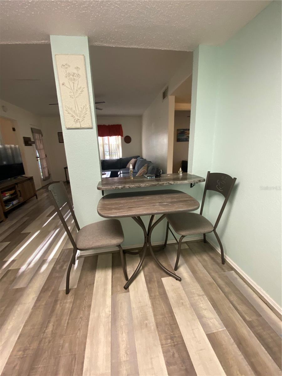 Image 6 of 17 For 1051 Forrest Nelson Boulevard 101