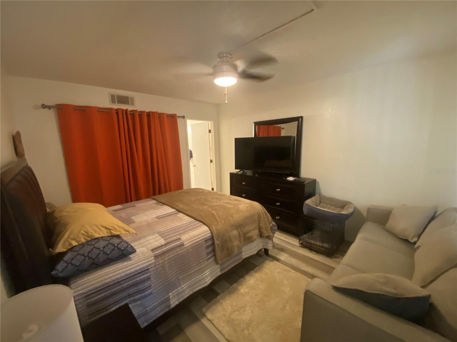 Image 9 of 17 For 1051 Forrest Nelson Boulevard 101