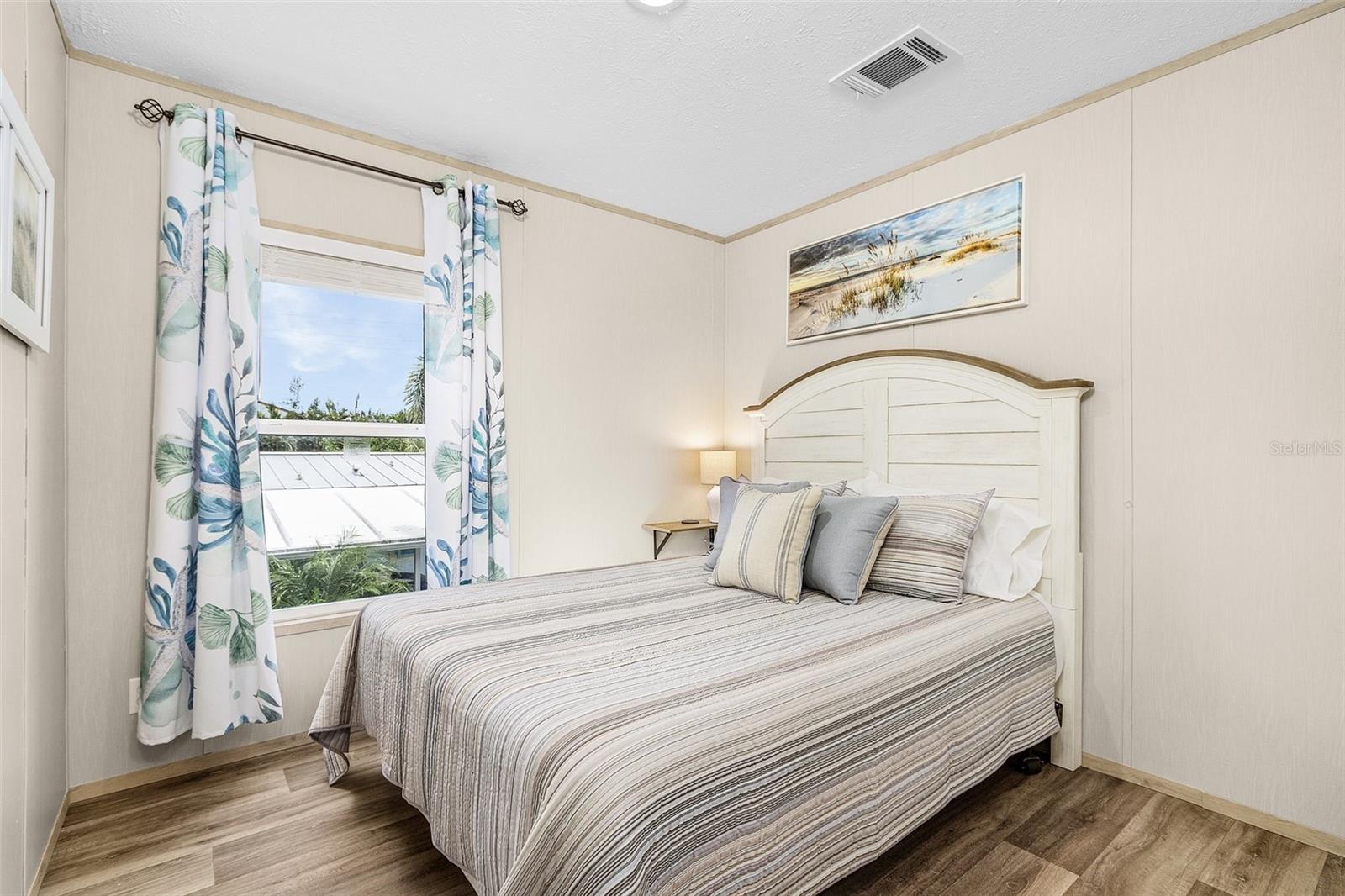 Image 12 of 27 For 3118 Bayberry Avenue