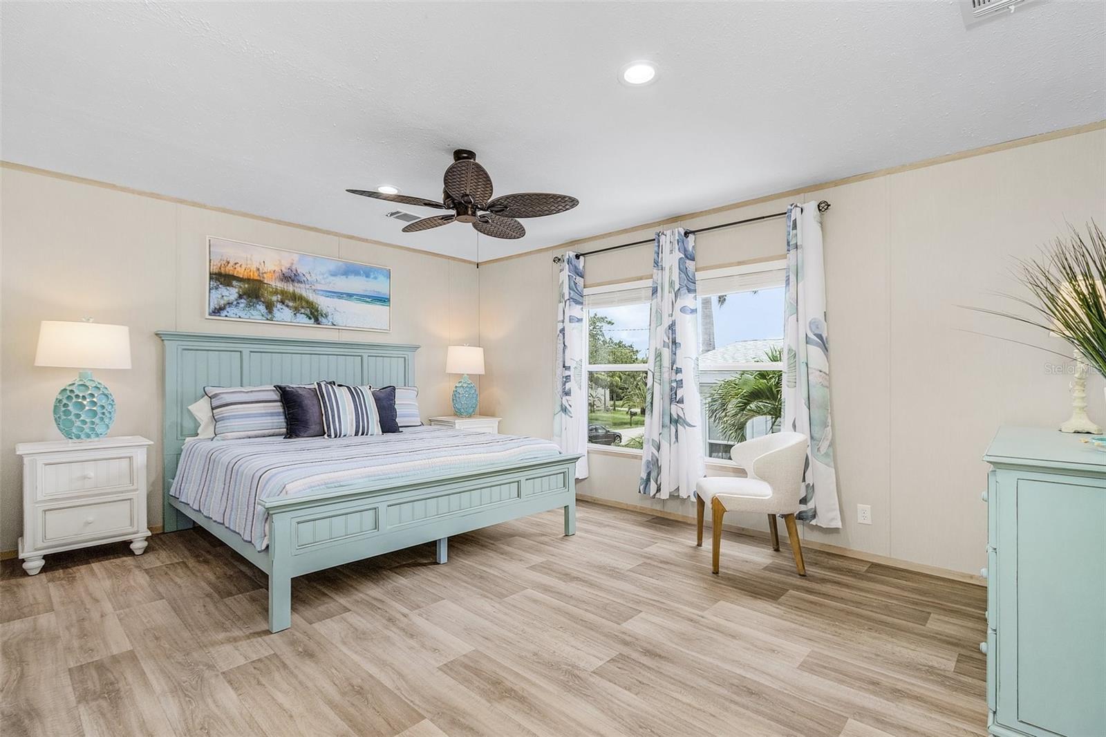 Image 13 of 27 For 3118 Bayberry Avenue