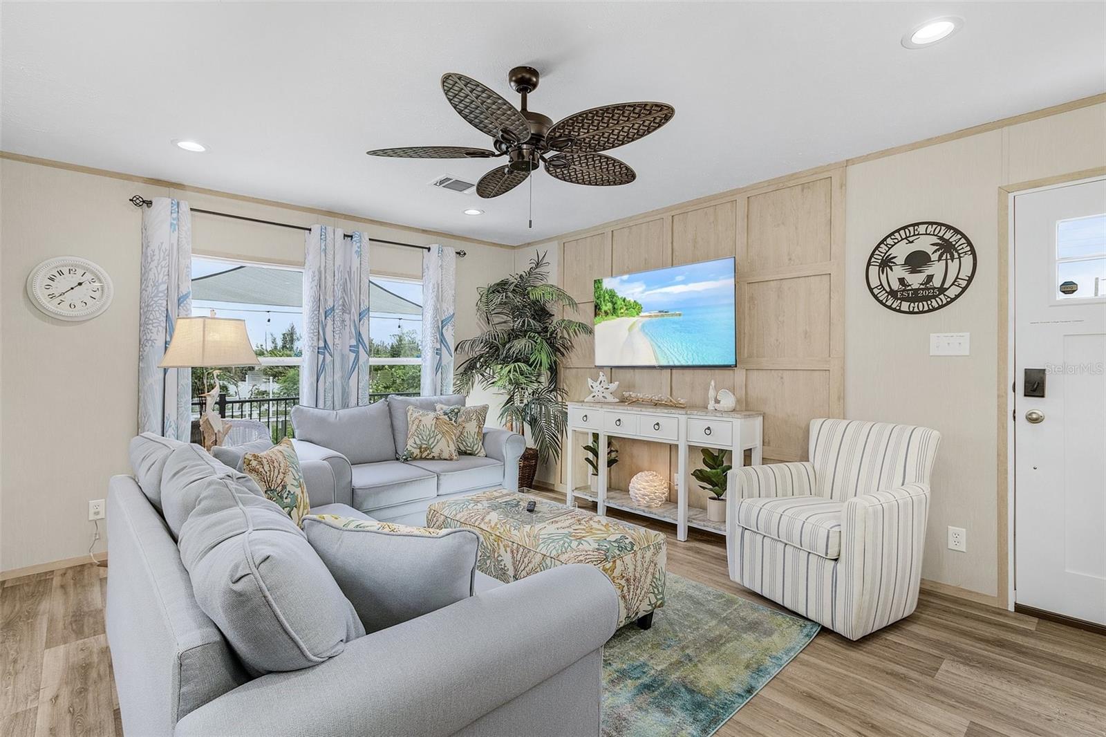 Image 3 of 27 For 3118 Bayberry Avenue