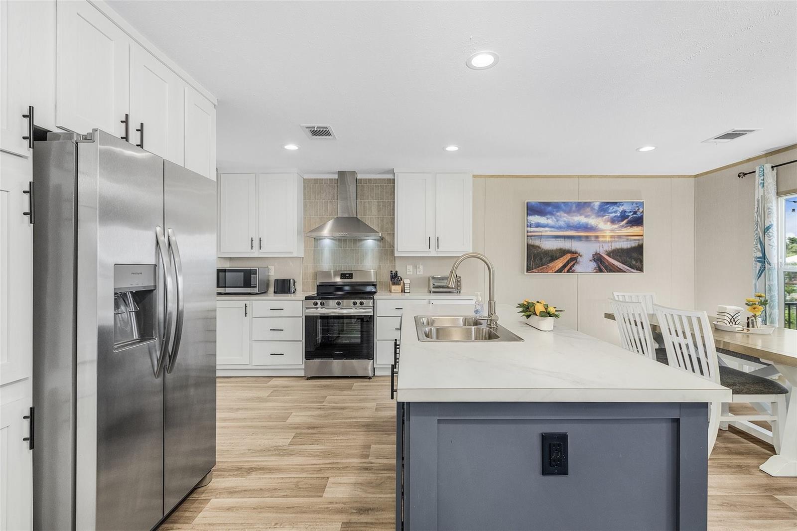 Image 4 of 27 For 3118 Bayberry Avenue