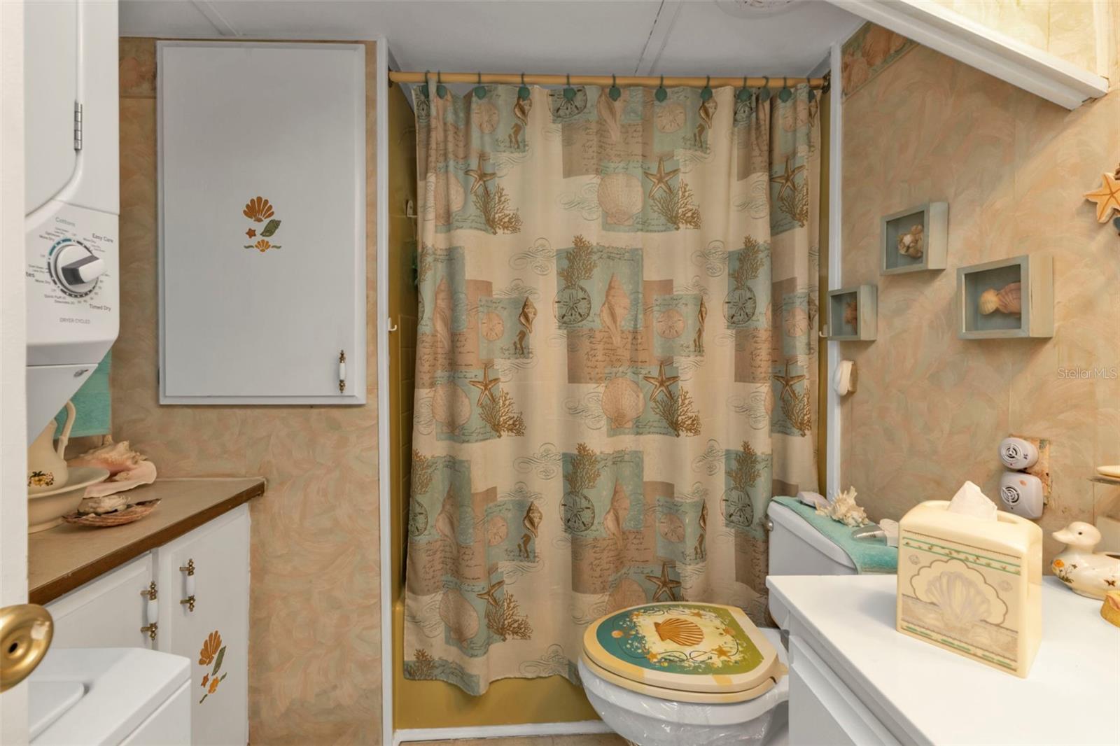 Image 21 of 48 For 10100 Burnt Store Road 25