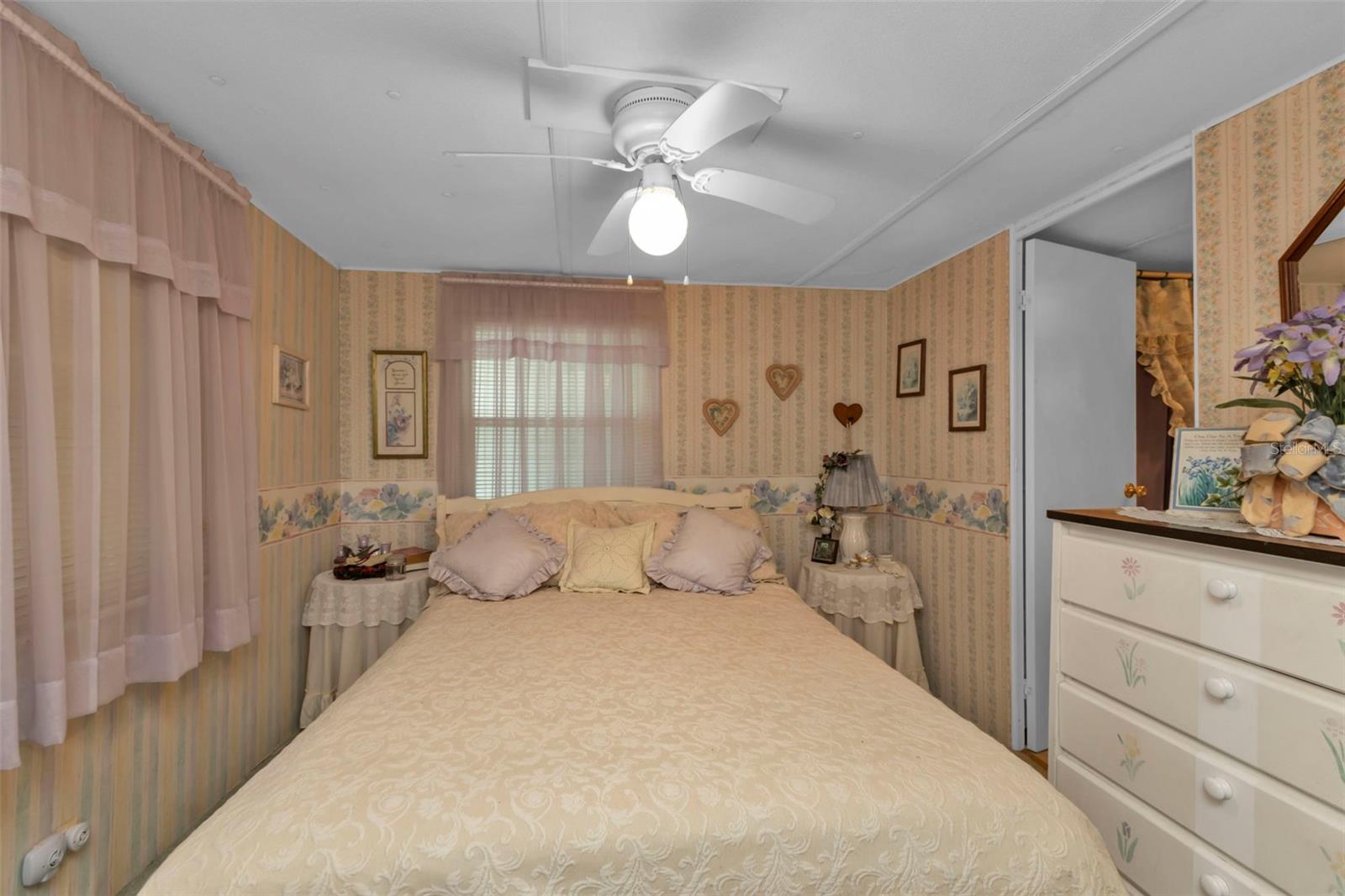 Image 25 of 48 For 10100 Burnt Store Road 25