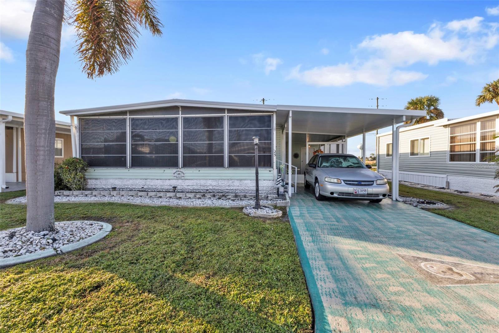 Image 3 of 48 For 10100 Burnt Store Road 25