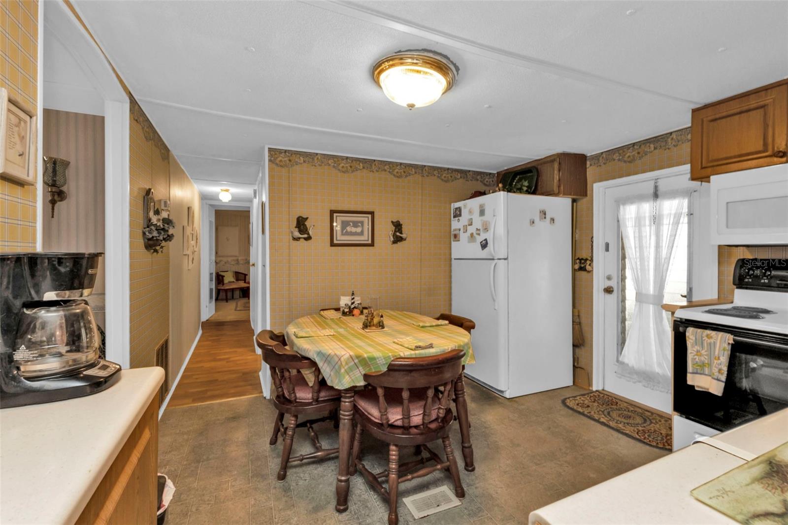 Image 8 of 48 For 10100 Burnt Store Road 25